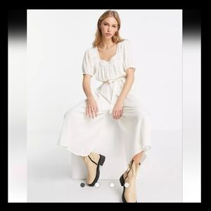 NWOT Asos Embroidered jumper petite size 10